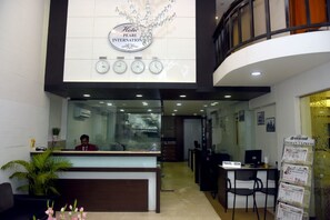 Reception - Hotel Pearl International (Chennai)
