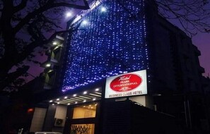 Front of property - evening/night - Hotel Pearl International (Chennai)