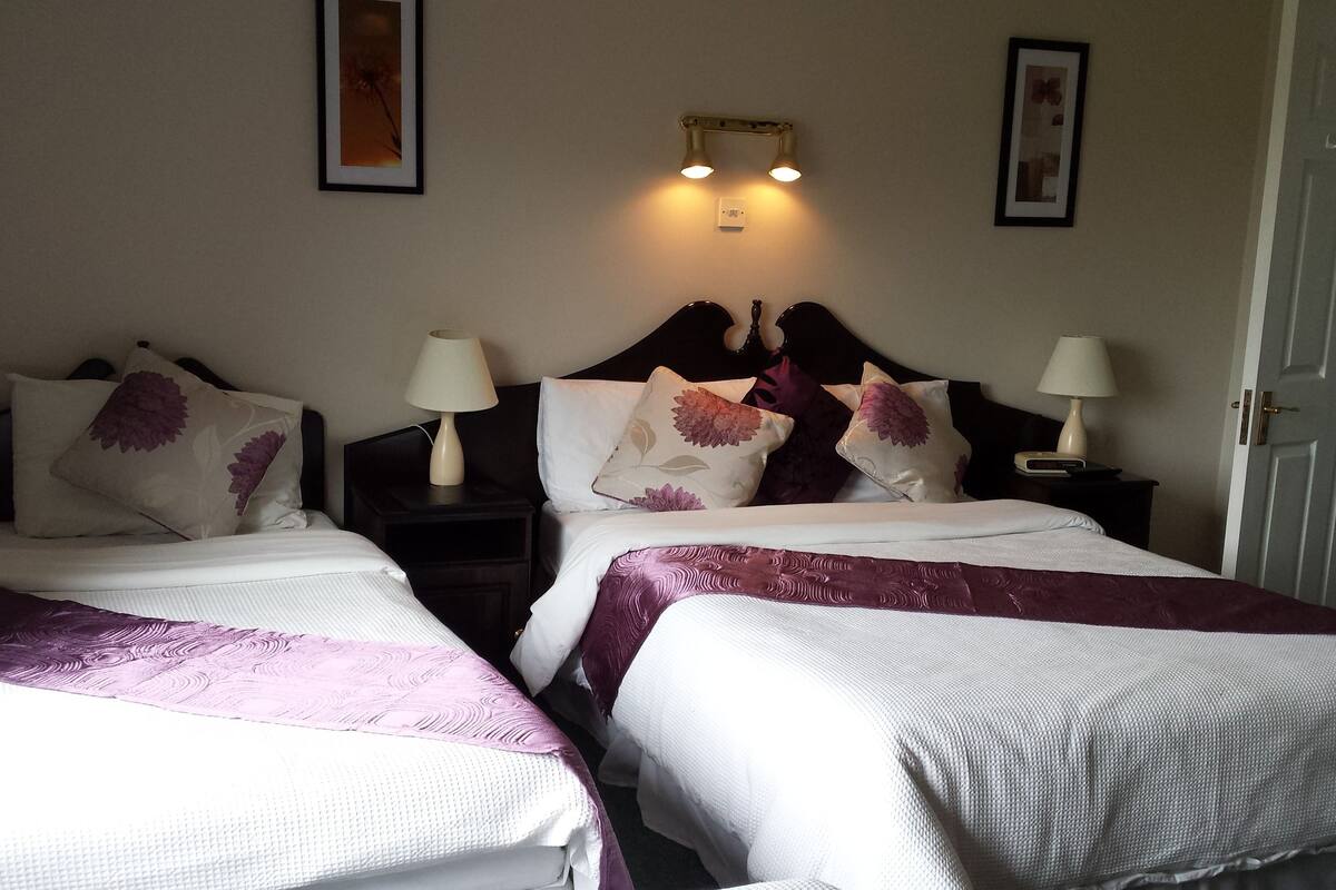 Chambre Triple Familiale, salle de bains attenante