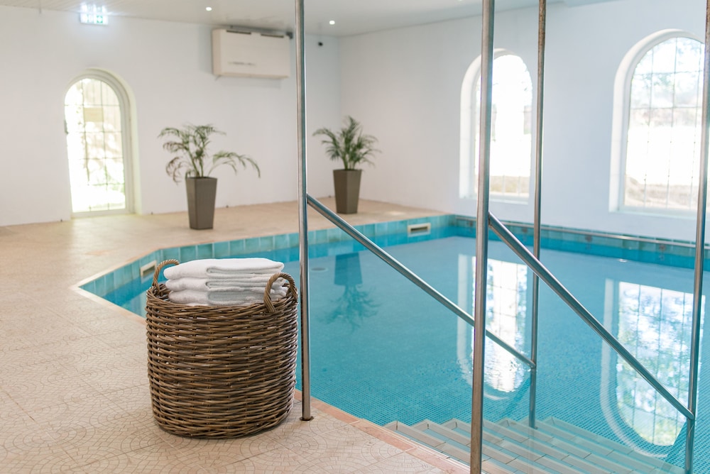 The Rosevine by null