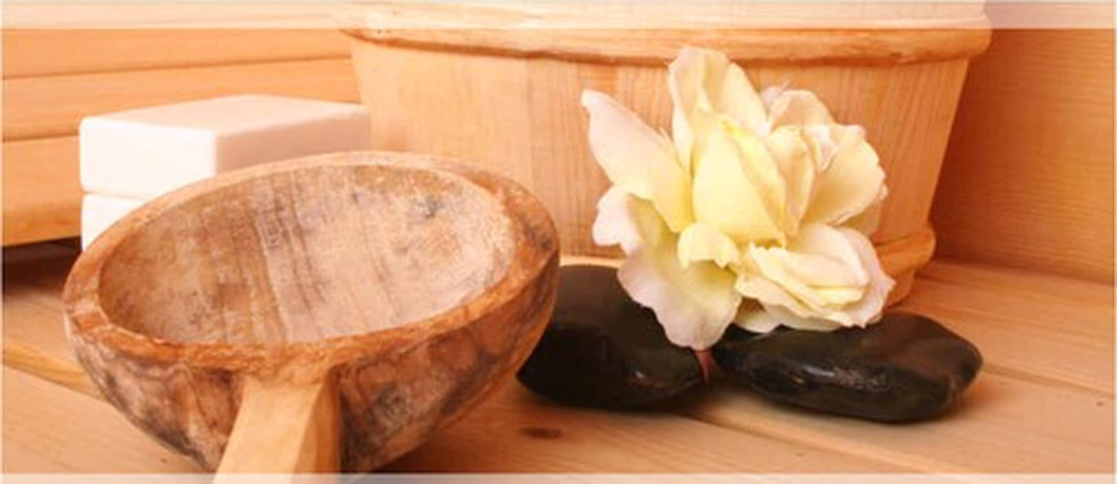 sauna, steam room, hot stone massages, thai massages, massages