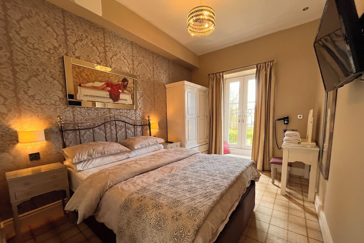 Suite, Balcony (Rydal)