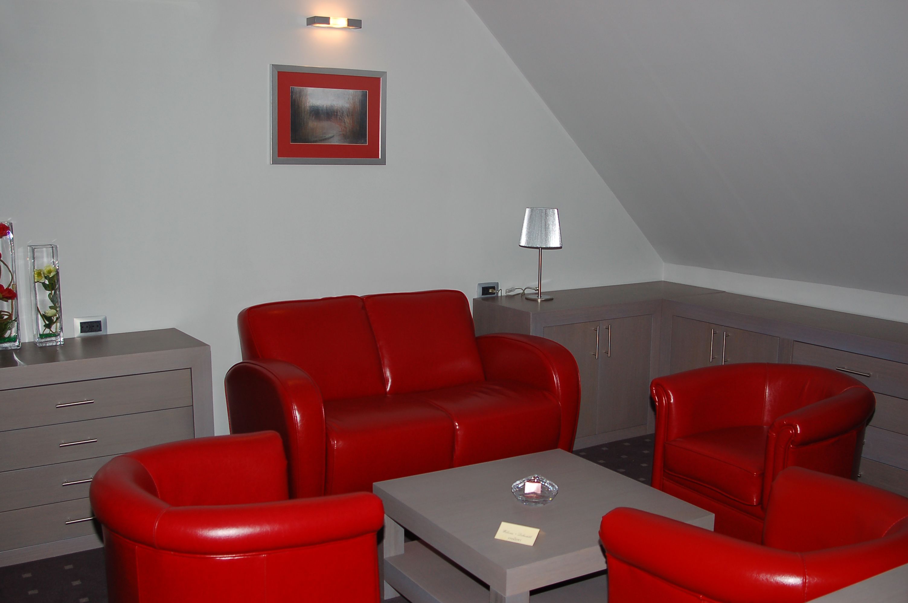 Suite, Non Smoking, River View | Living room