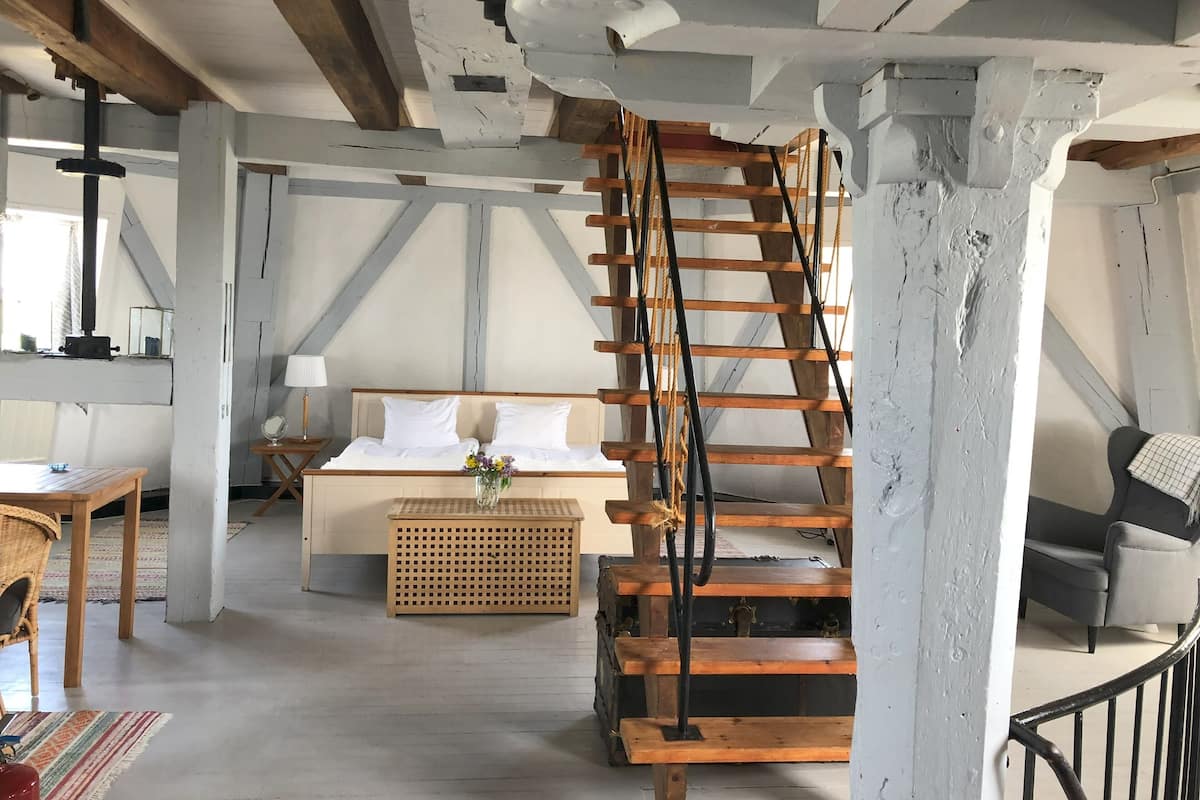 Hus (Mill) | 1 sovrum, sängtillbehör av högsta kvalitet och strykjärn/strykbräda