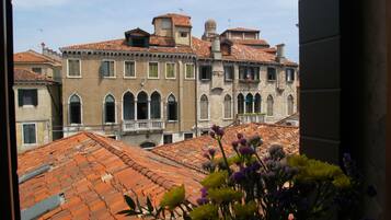 Doppelzimmer | Blick auf die Stadt