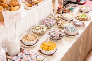 Desayuno buffet incluido todos los días