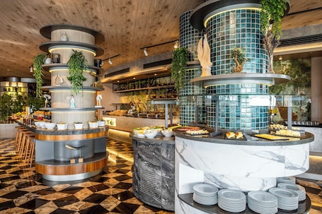 Daily buffet breakfast (EUR 12 per person)