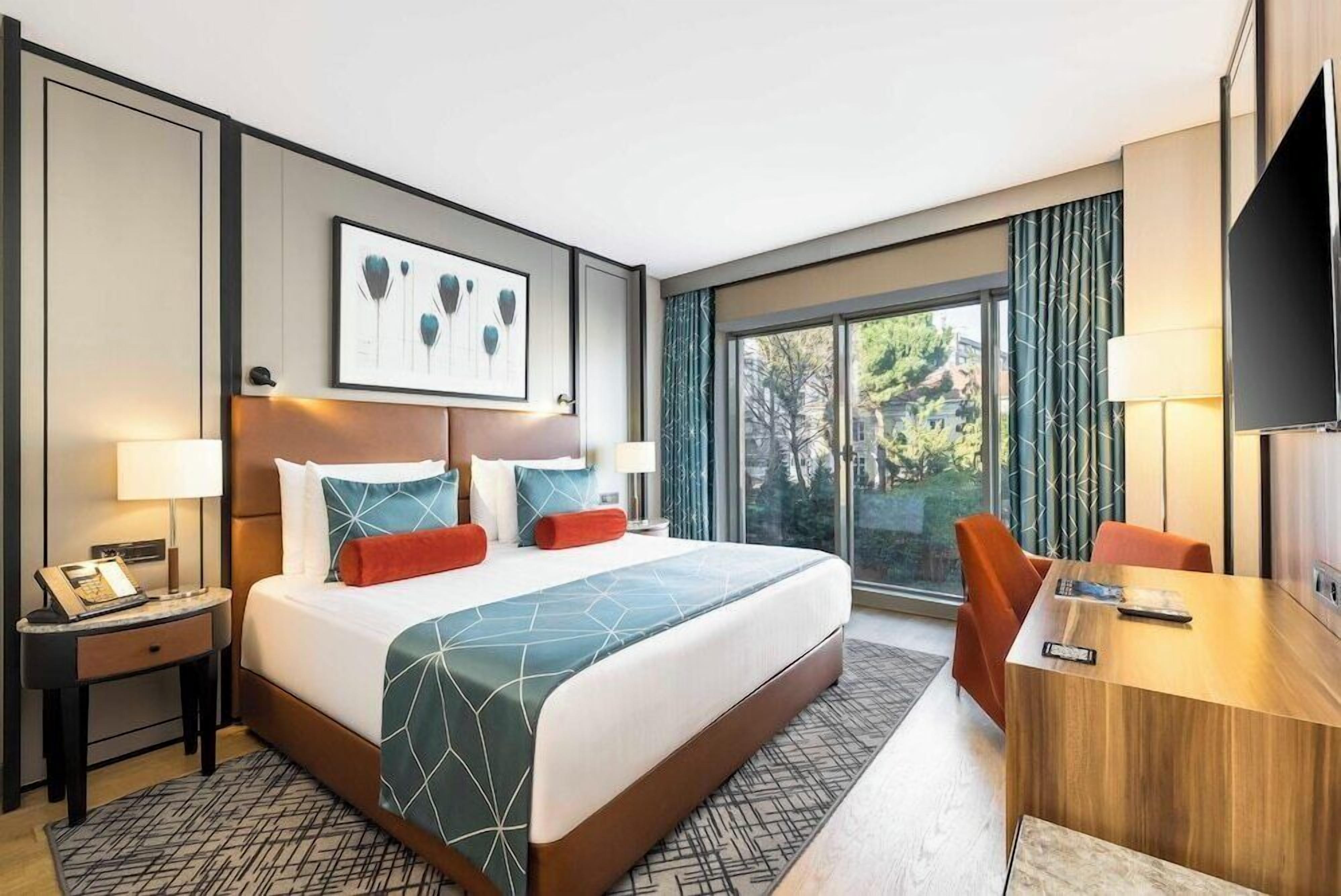 Seprai Frette Italia, seprai premium, minibar, dan brankas
