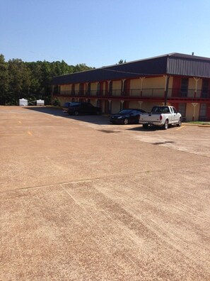 Interior - Sportsman Inn and Suites (Antlers)