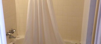 Sportsman Inn and Suites