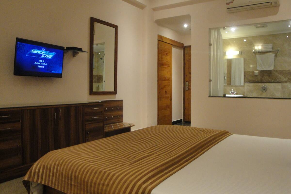 super deluxe room | individually furnished, blackout curtains