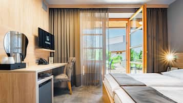 Allergikerbettwaren, Minibar, Zimmersafe, Schreibtisch