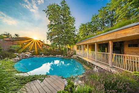 Exterior. Maximus Resort