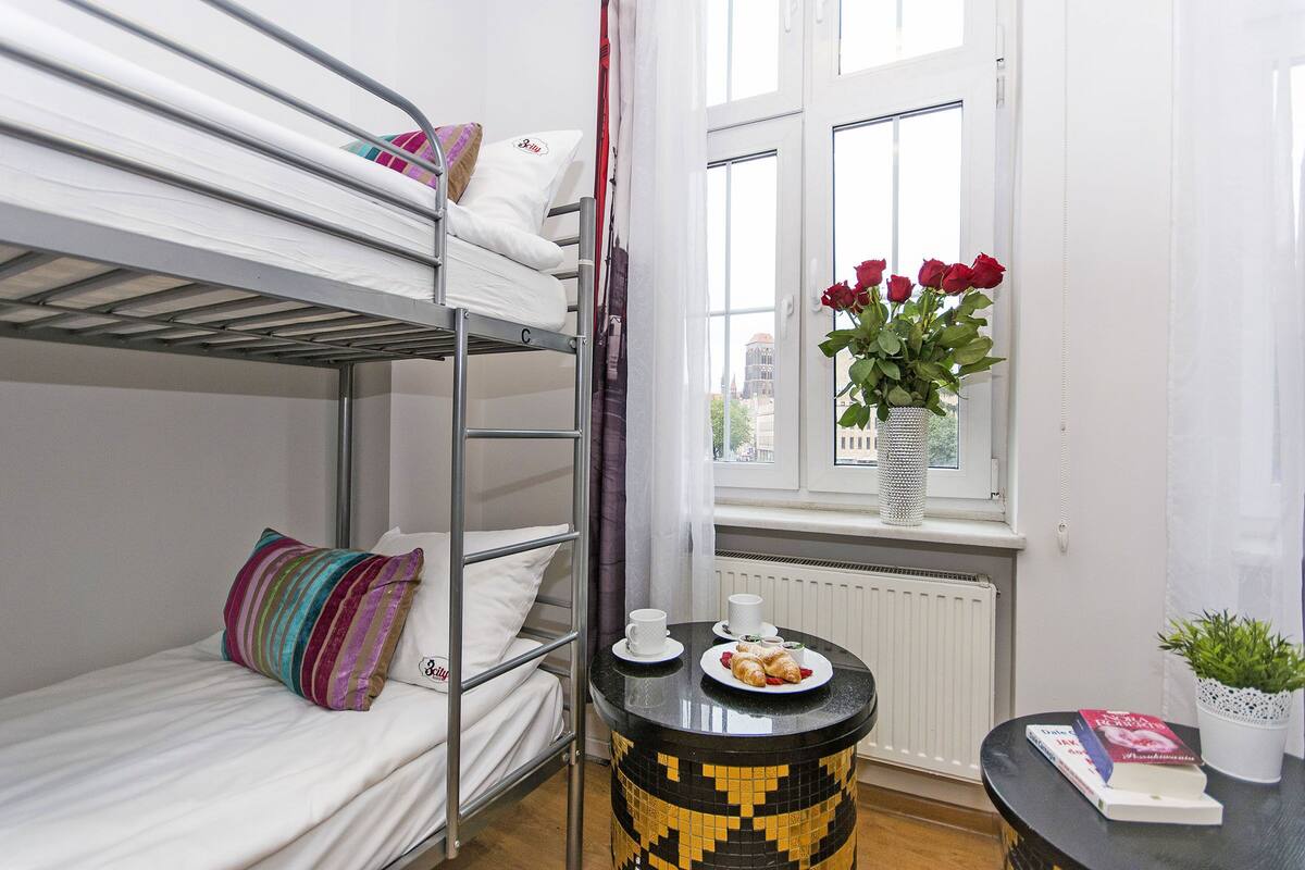 Premium bedding, soundproofing, free WiFi