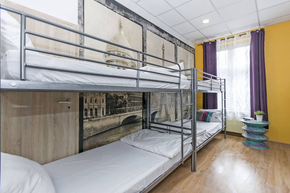 Premium bedding, soundproofing, free WiFi