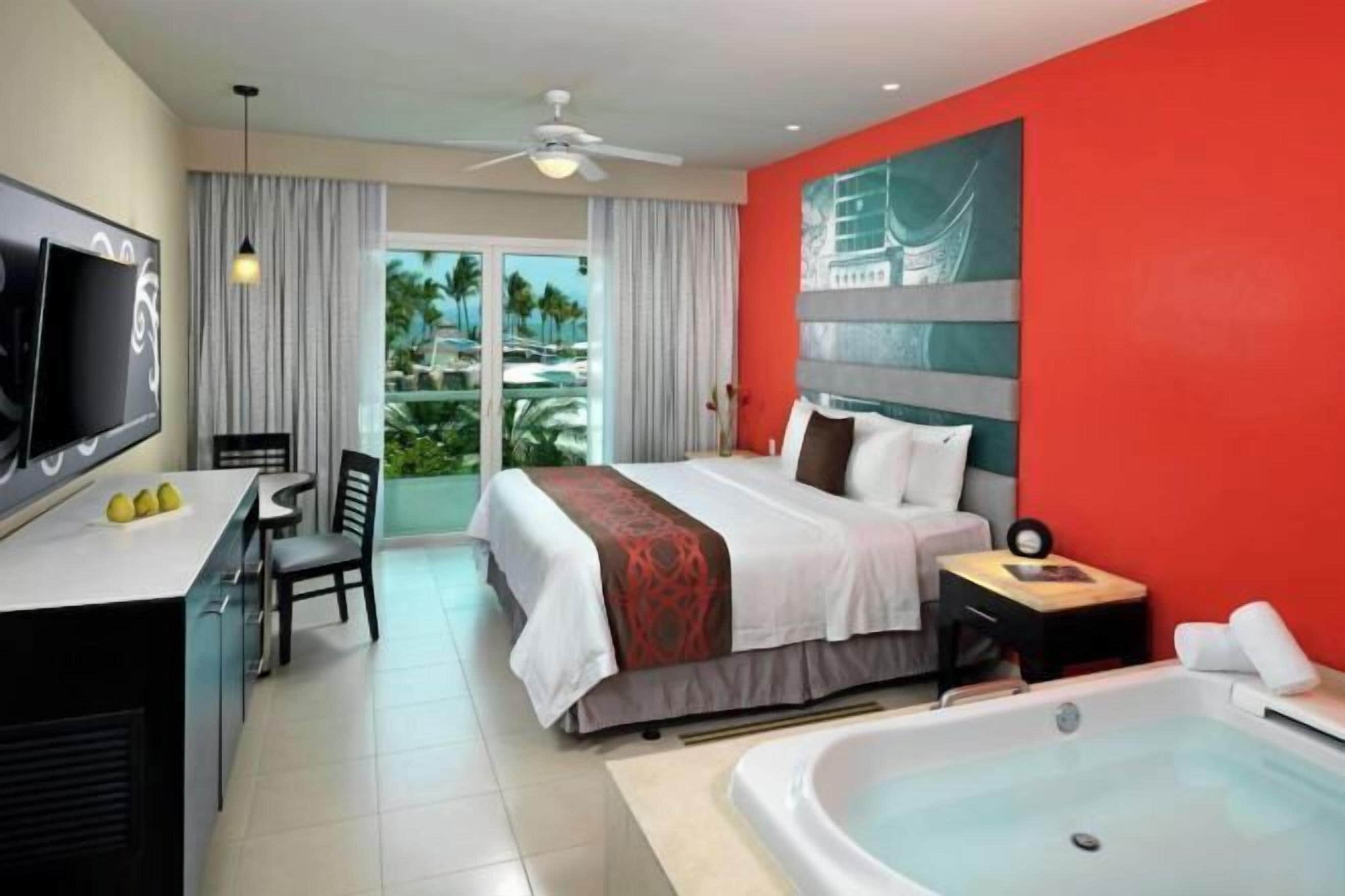 Egyptian cotton sheets, premium bedding, down duvets, free minibar