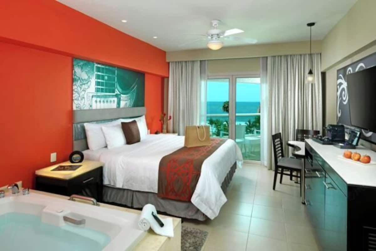 Egyptian cotton sheets, premium bedding, down comforters, free minibar
