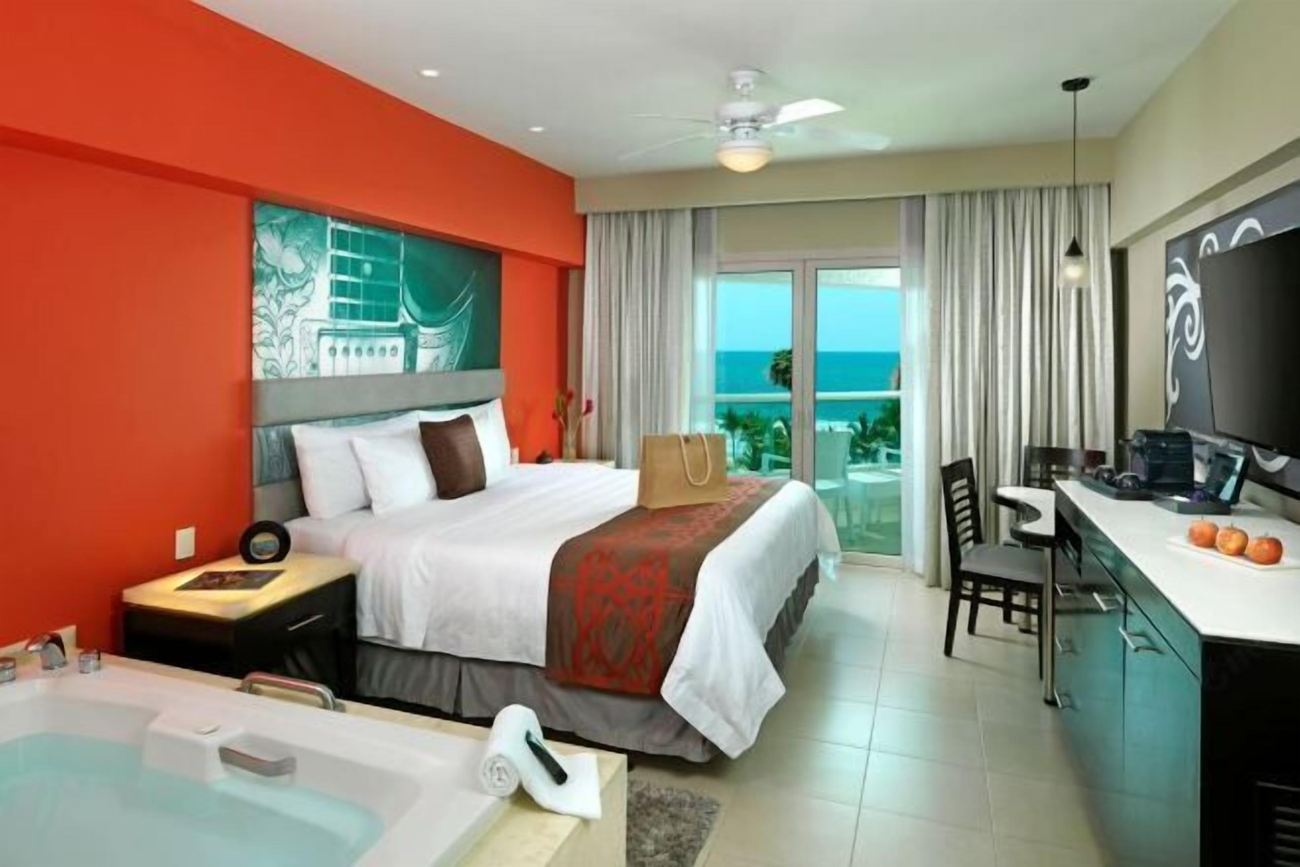 Egyptian cotton sheets, premium bedding, down duvets, free minibar