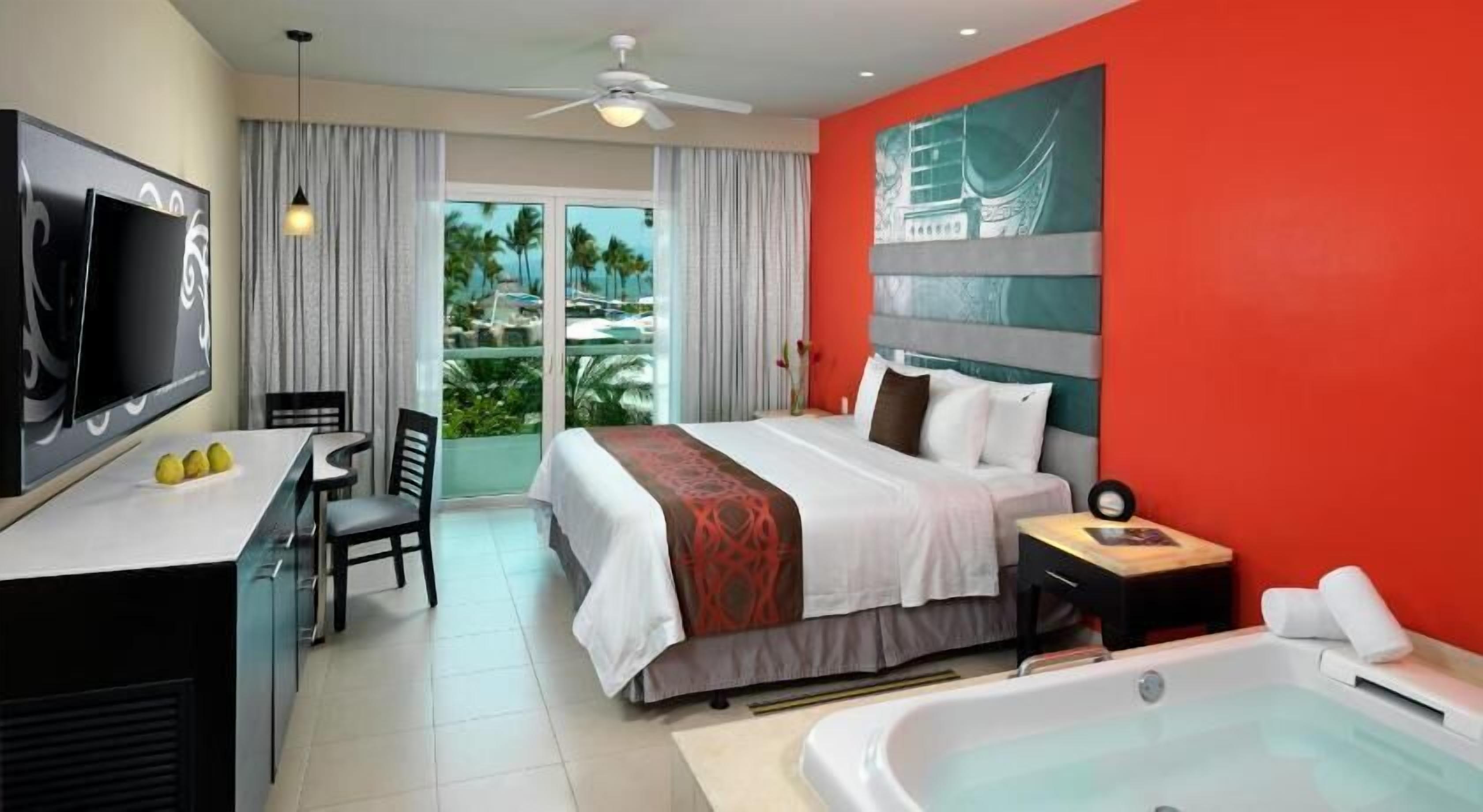 Egyptian cotton sheets, premium bedding, down comforters, free minibar