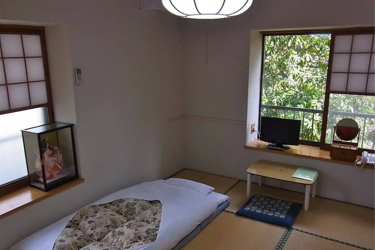 單人房, 非吸煙房, 共用浴室 (RSVP for hot spring upon check-in) | 書桌、遮  光窗簾/窗簾、免費 Wi-Fi、床單
