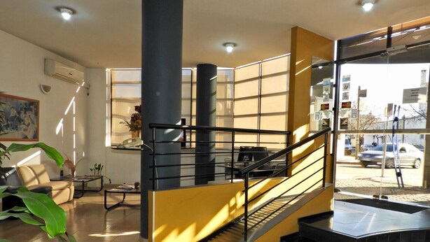 Lobby - Hotel Tres Cruces (Montevideo)