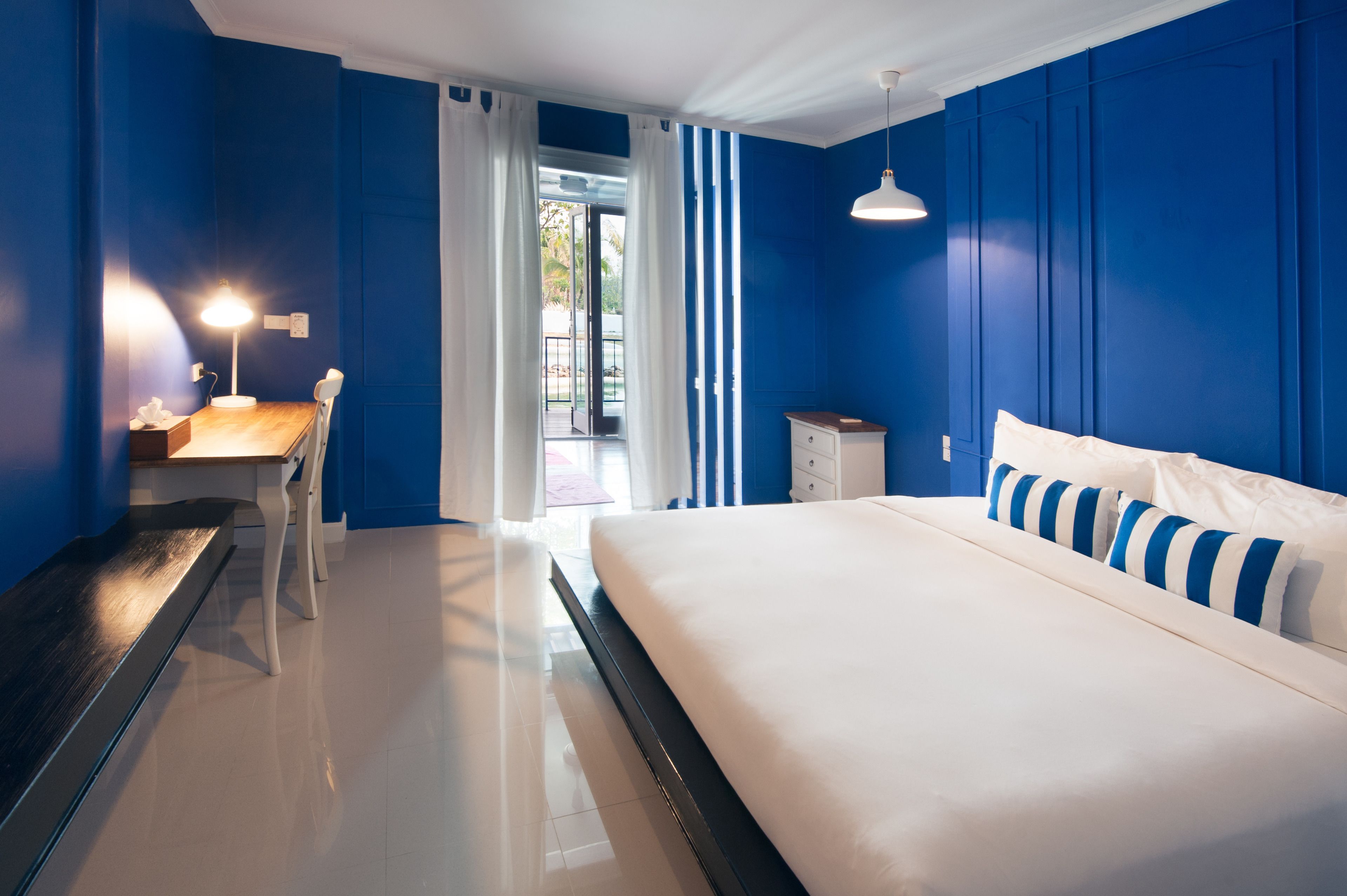 1 bedroom, egyptian cotton sheets, premium bedding, select comfort beds