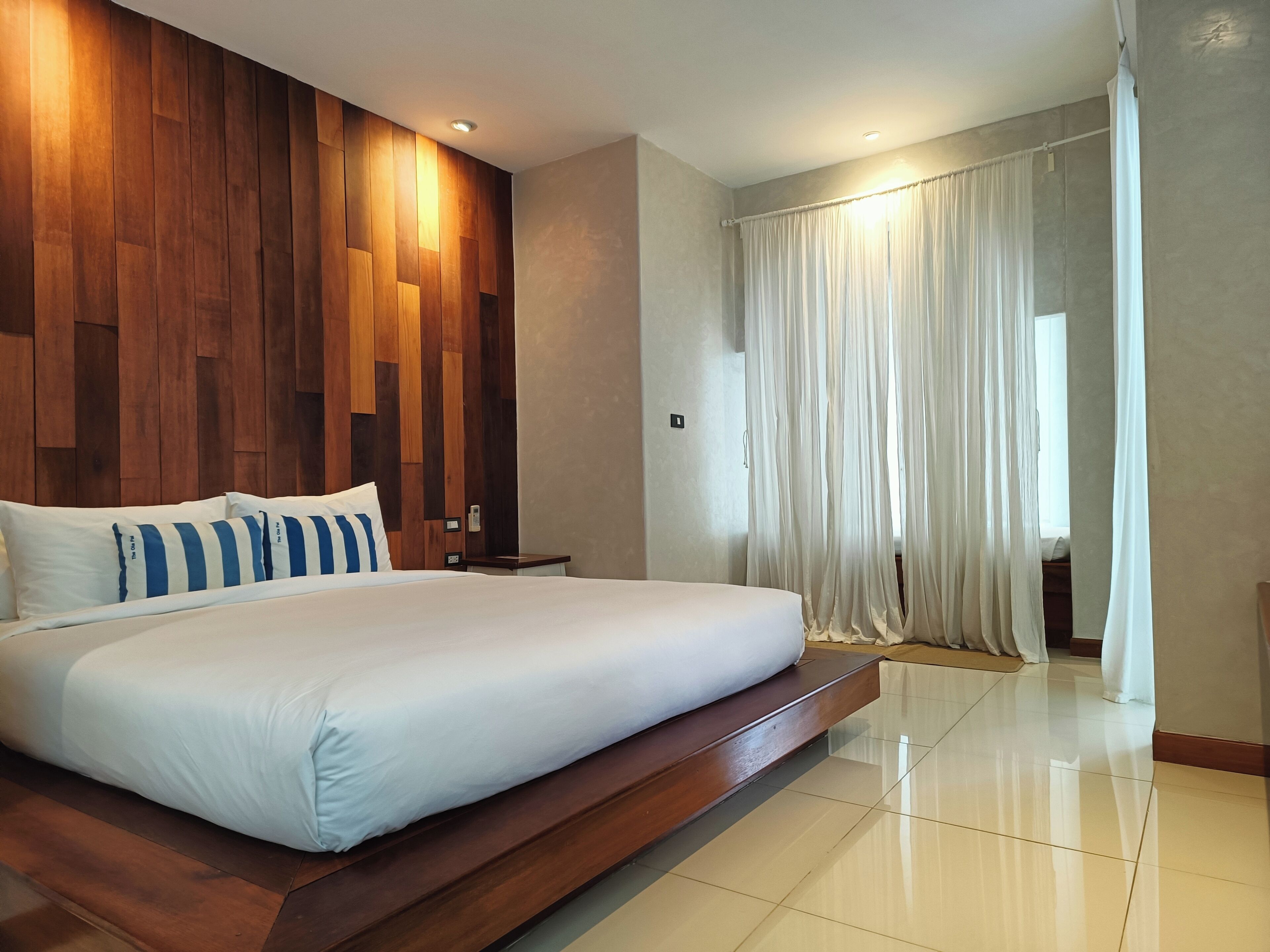 Family 2 bedrooms River Access with pool and 1 bathroom