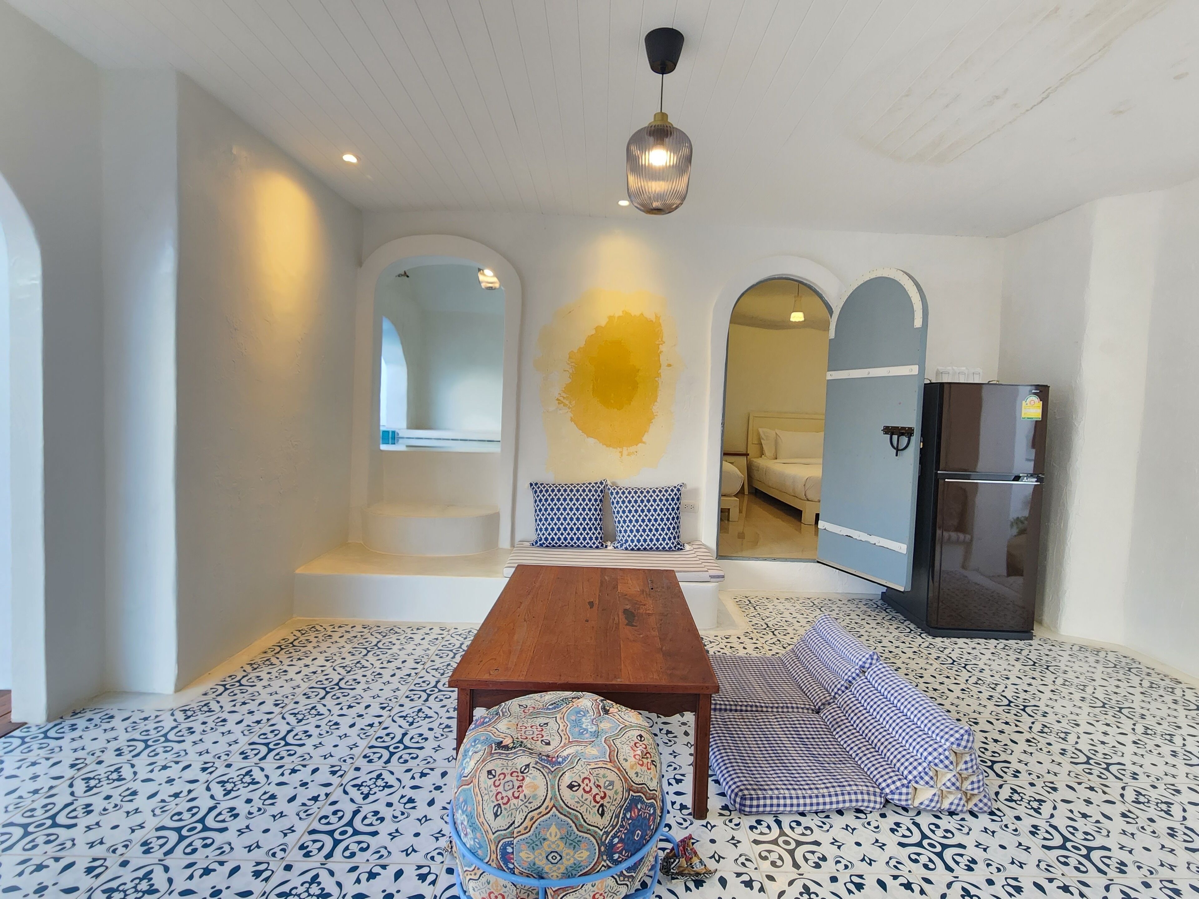 Family 2 bedrooms River Access with pool and 1 bathroom | Área de sala de estar | Televisión LED de 32 pulgadas con canales vía satélite y televisión 