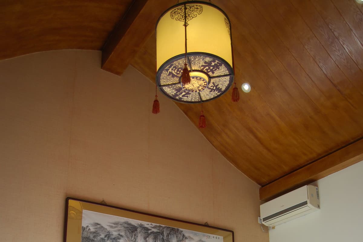 Standard (North Room)