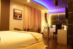 Executive Room | Minibar, in-room safe, desk, soundproofing - SG Premium Resort (Arusha)