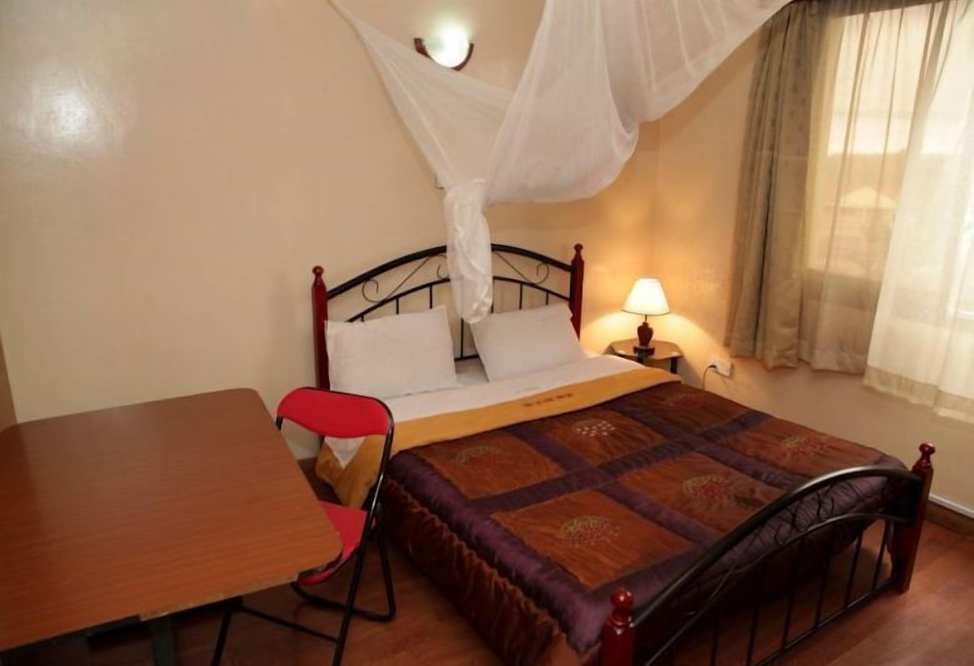 family room | extra beds