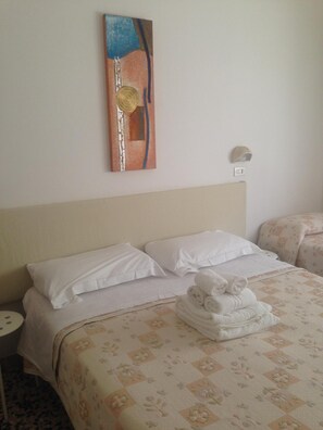 In-room safe, free WiFi