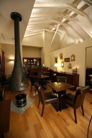 Lounge - Epavlis Meteora Suites Hotel (Kalabaka)