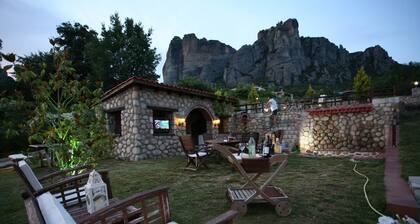 Epavlis Meteora Suites Hotel