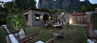 Epavlis Meteora Suites Hotel