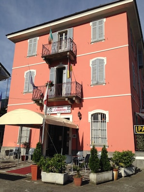 Front of property - Hotel Domodossola (Domodossola)