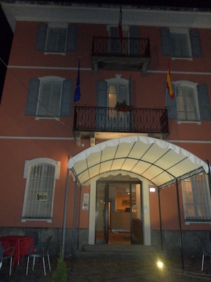 Front of property – evening/night