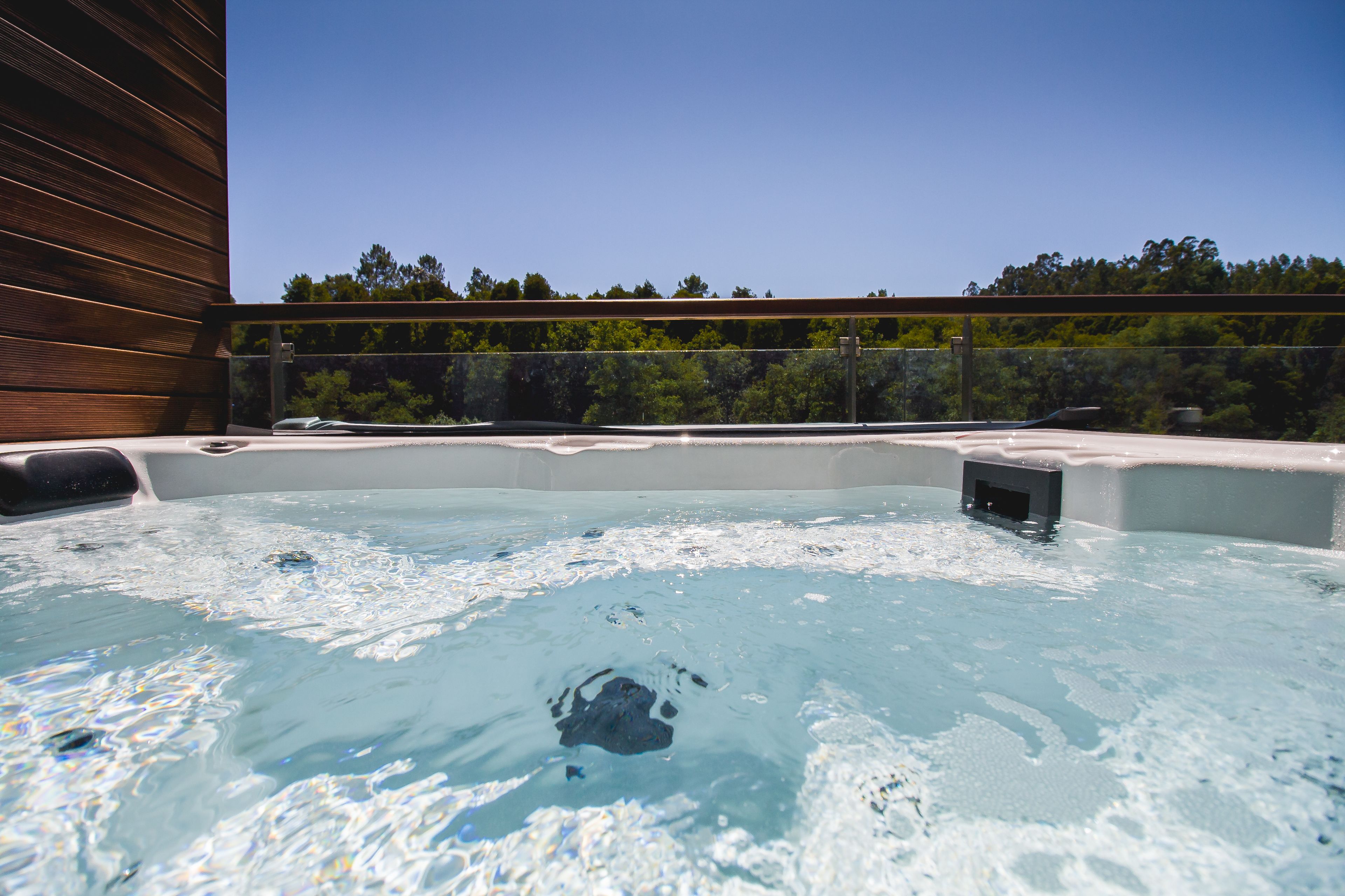 deluxe double room (jacuzzi) | outdoor spa tub