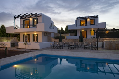 Cavo Plako Villas