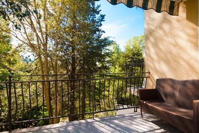 Forgotten Garden Apartments and Rooms