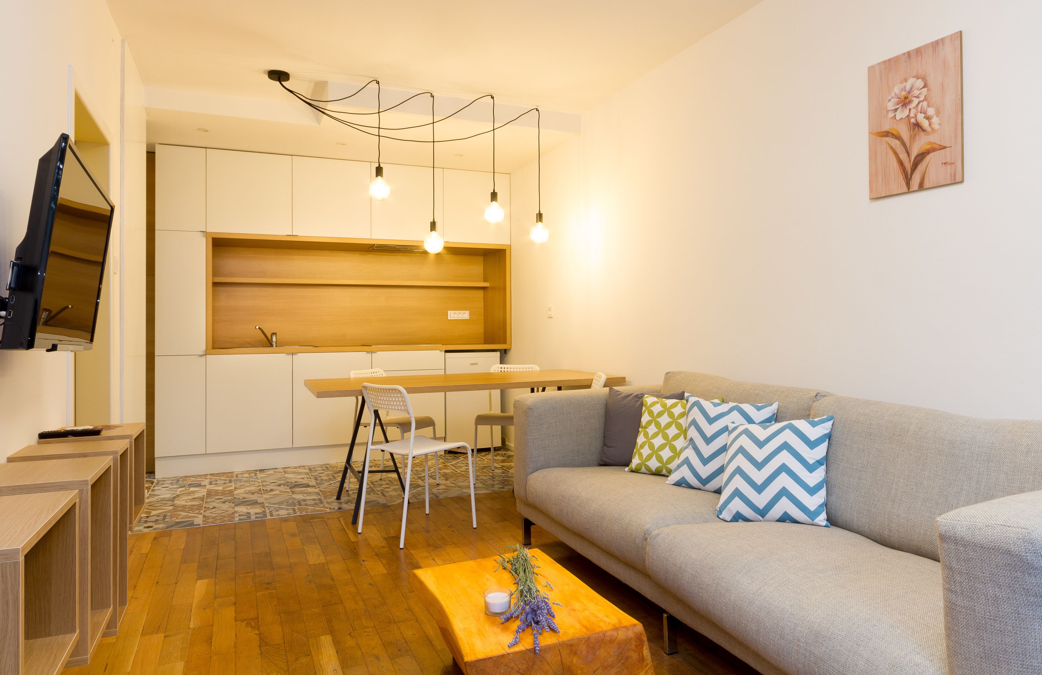 Family Apartment, 2 Bedrooms, Terrace, Garden View | Living area