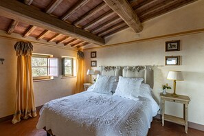 Panoramic Apartment | Egyptian cotton sheets, premium bedding, down duvets - Le Ragnaie (Montalcino)