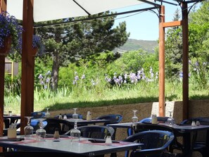 Breakfast, lunch, dinner served; Mediterranean cuisine 