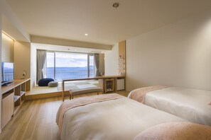 Suite – junior, ikke-røyk | Safe på rommet, skrivebord og wi-fi (inkludert)