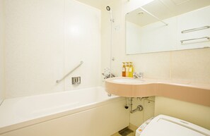 Combined shower/bathtub, deep-soaking bathtub, free toiletries