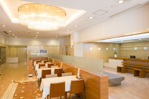 Café - Tokorozawa Park Hotel (Tokorozawa)