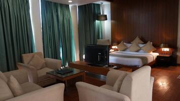 1 bedroom, premium bedding, in-room safe, blackout curtains