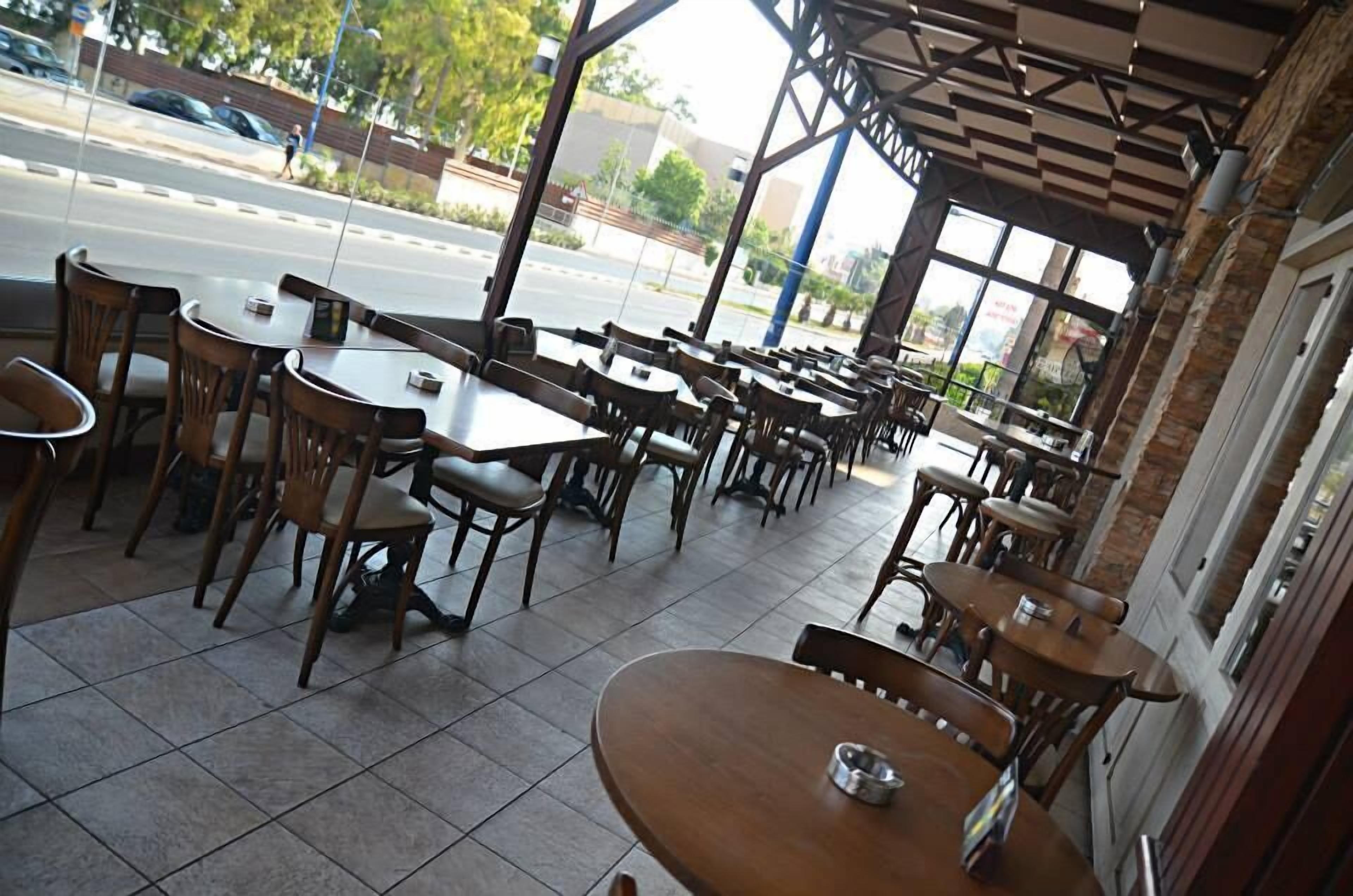 Photo - Pigeon Beach Hotel Apartments