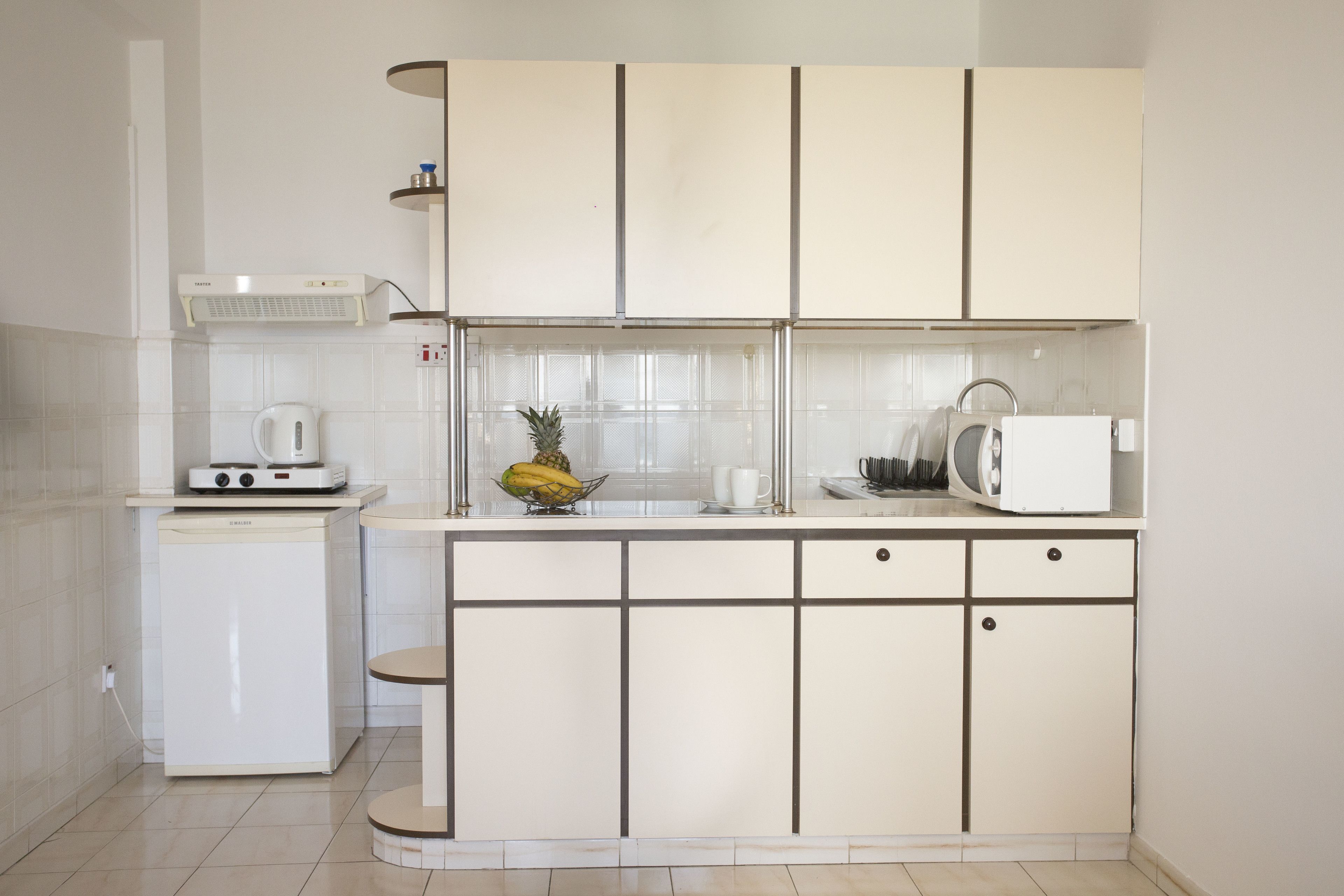 Photo - Pigeon Beach Hotel Apartments