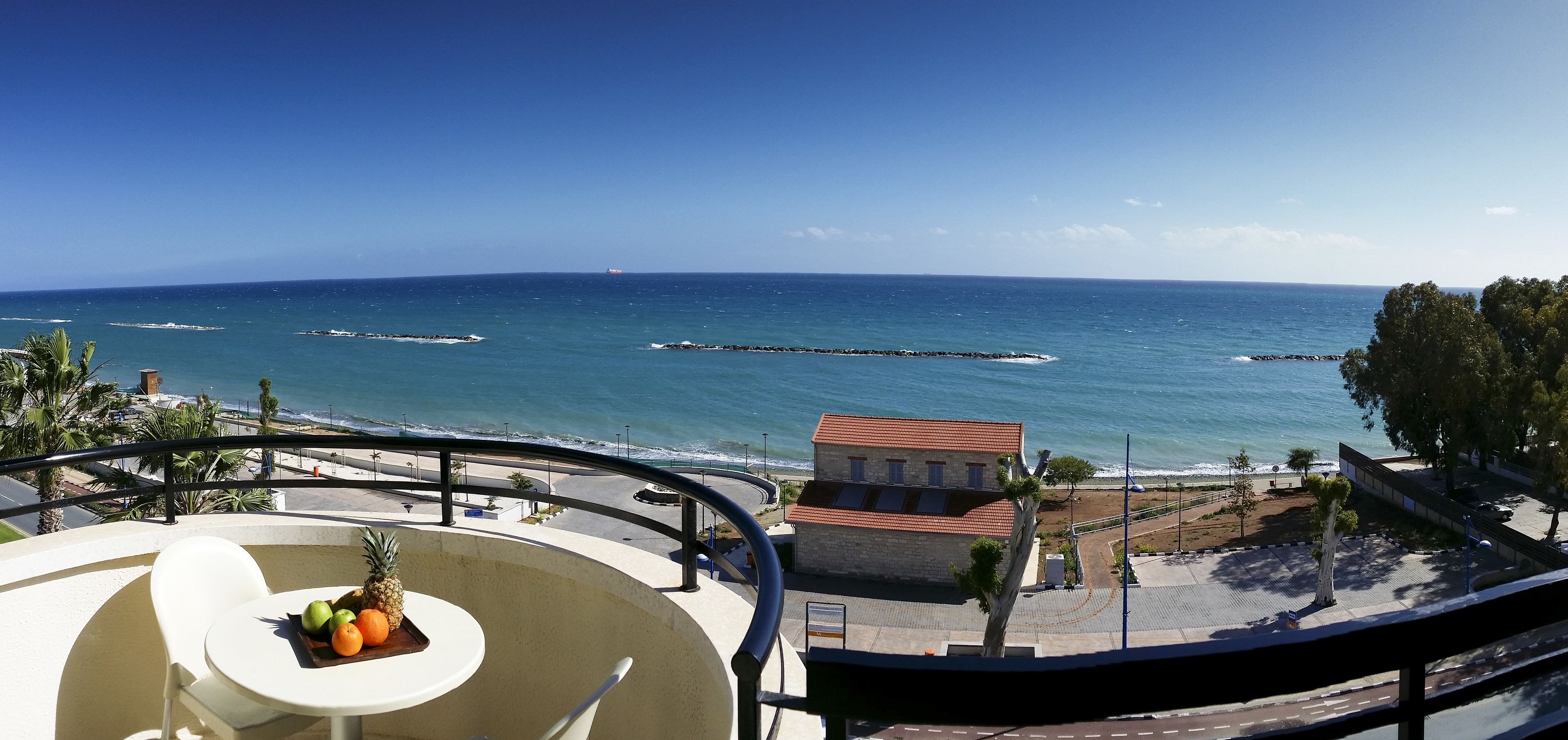 Photo - Pigeon Beach Hotel Apartments